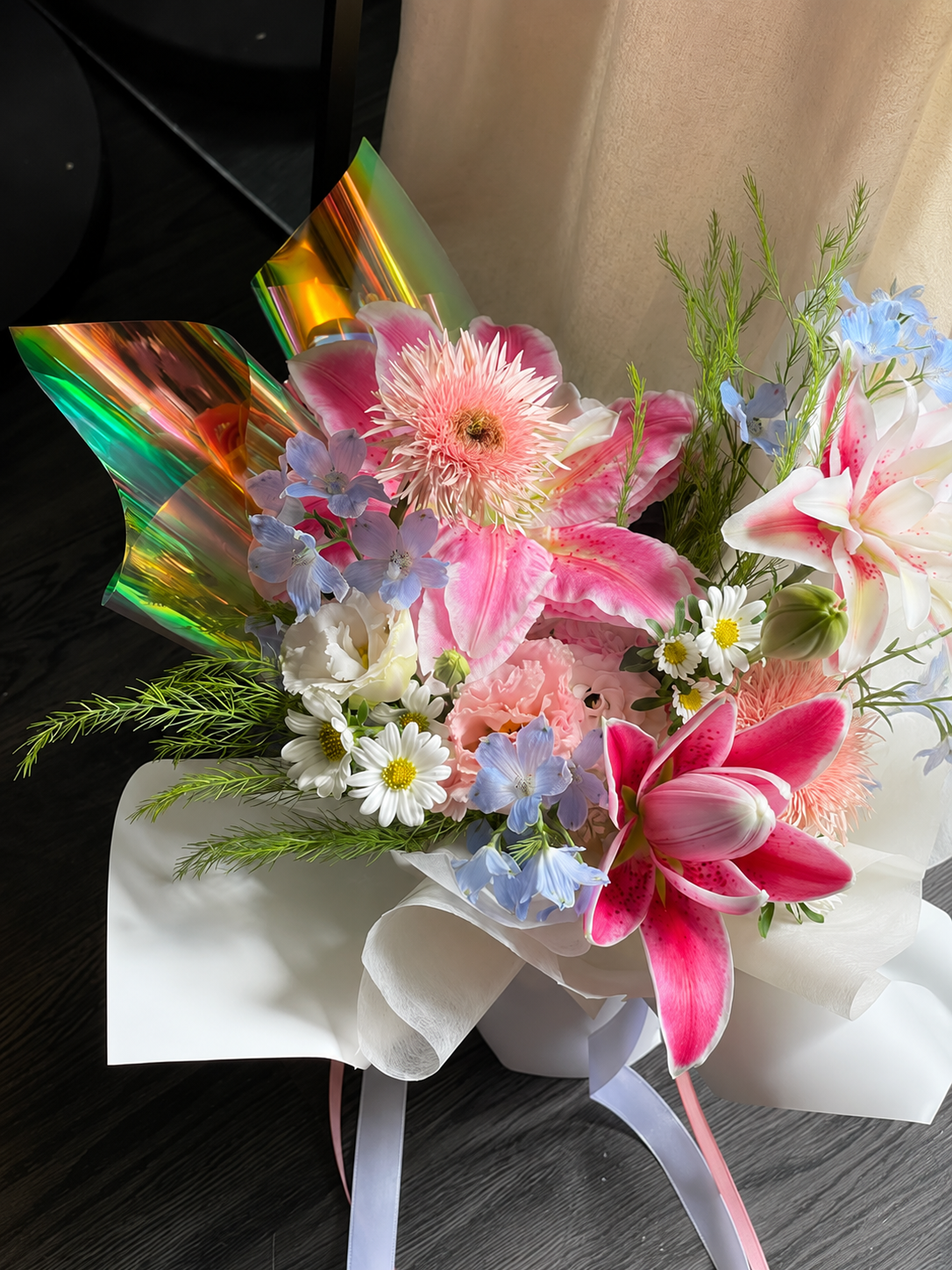 Blyling party bouquet chi tiết 1-2 - hoa tinh yeu hong ruc Flocaa