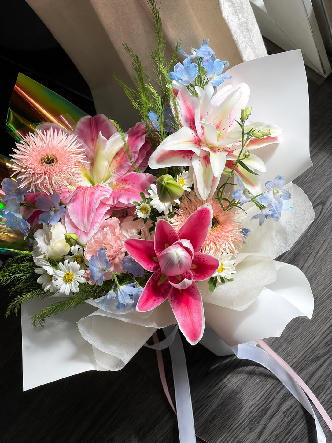 Blyling party bouquet chi tiết 1-3 - hoa tinh yeu hong ruc Flocaa