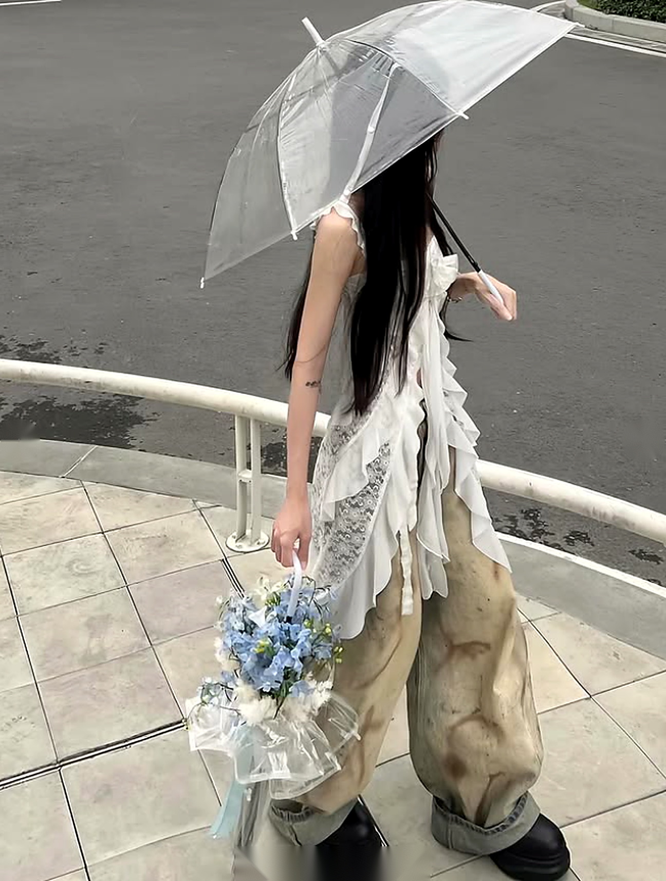 After The Storm Bouquet chi tiết 1-2 - hoa dong vien xanh baby trang Flocaa