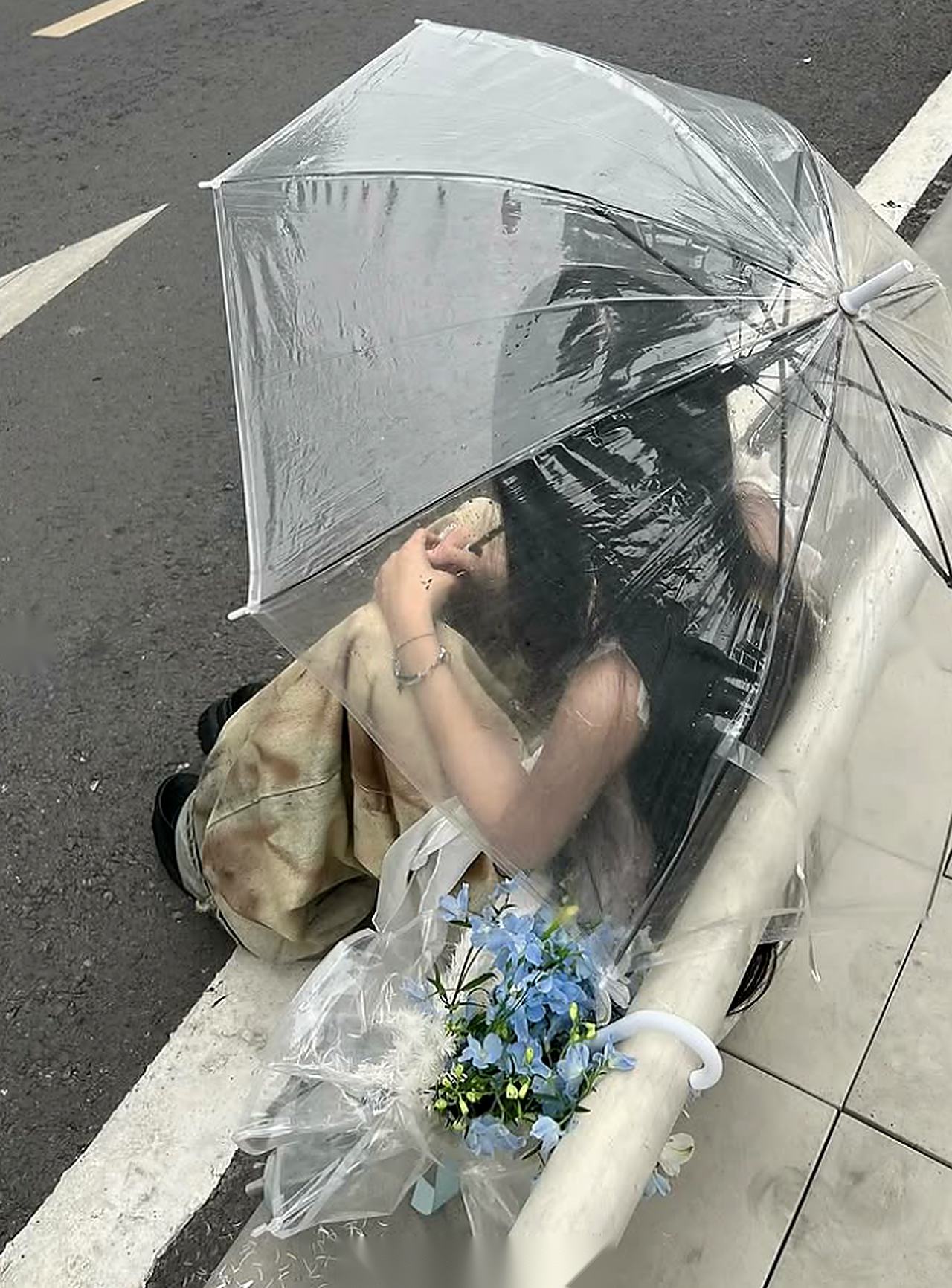 After The Storm Bouquet chi tiết 1-3 - hoa dong vien xanh baby trang Flocaa